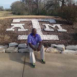 Meet your Posher, Lonnie